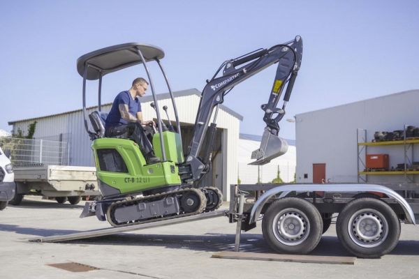 Miniexcavadora eléctrica de ocasión Compartec CT-B 12 Li 1,1 t 108 h