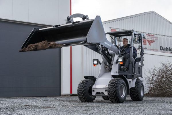 Cargadora articulada de ocasión Compartec CT-W12I 1,2 t 589 h