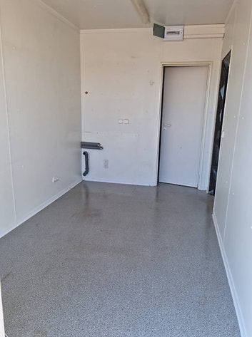 Contenedor Oficina-Residencia 15 m² – Con Baño Equipado y Preinstalación de Kitchenette