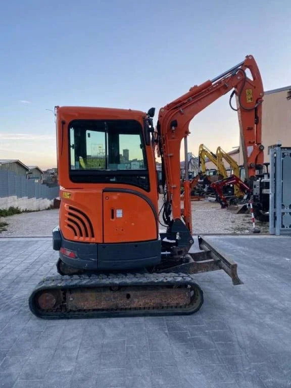 Miniexcavadora de ocasión Doosan DX 27 Z 2,8 t 2016 giro cero ZTS
