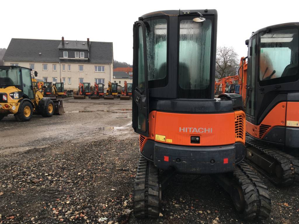 Miniexcavadora usada Hitachi ZX30U-2 (2008) – 3,4T – Motor Yanmar 22,3 kW