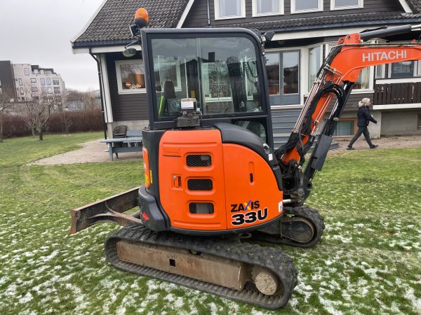 Miniexcavadora Hitachi ZX33U de ocasión 3,7 t 2015 cabina cerrada 1 480 h
