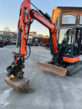 Miniexcavadora de ocasión Hitachi ZX38-5A 3,9 t 2017 cabina cerrada 1 670 h