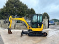 Miniexcavadora de ocasión JCB 8030ZTS 2,8 t 2012 giro cero cabina con aire acondicionado