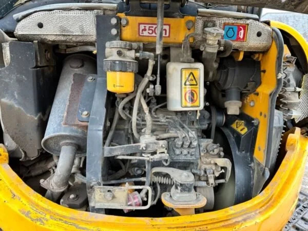 Miniexcavadora de ocasión JCB 8030ZTS 2,8 t 2012 giro cero cabina con aire acondicionado