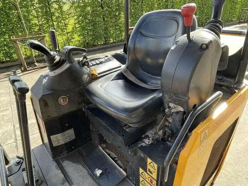 Miniexcavadora JCB 15 C-1 de ocasión