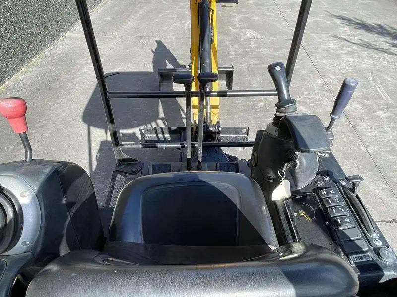 Miniexcavadora JCB 15 C-1 de ocasión