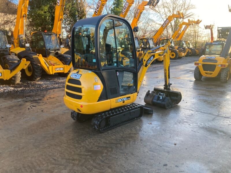 JCB 8016 CTS (2015) – Mini Excavadora 1,5T – 2 487 h – Totalmente Revisada