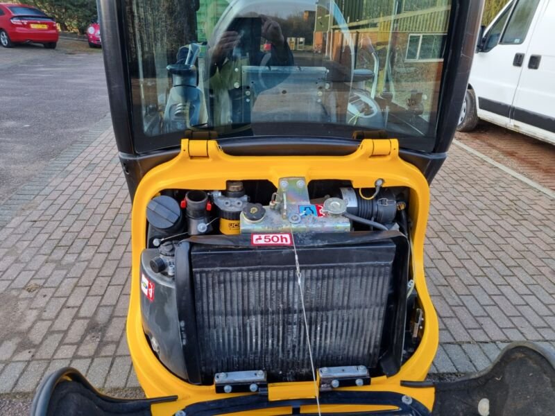 JCB 8016 CTS (2015) – Mini Excavadora 1,5T – 2 487 h – Totalmente Revisada