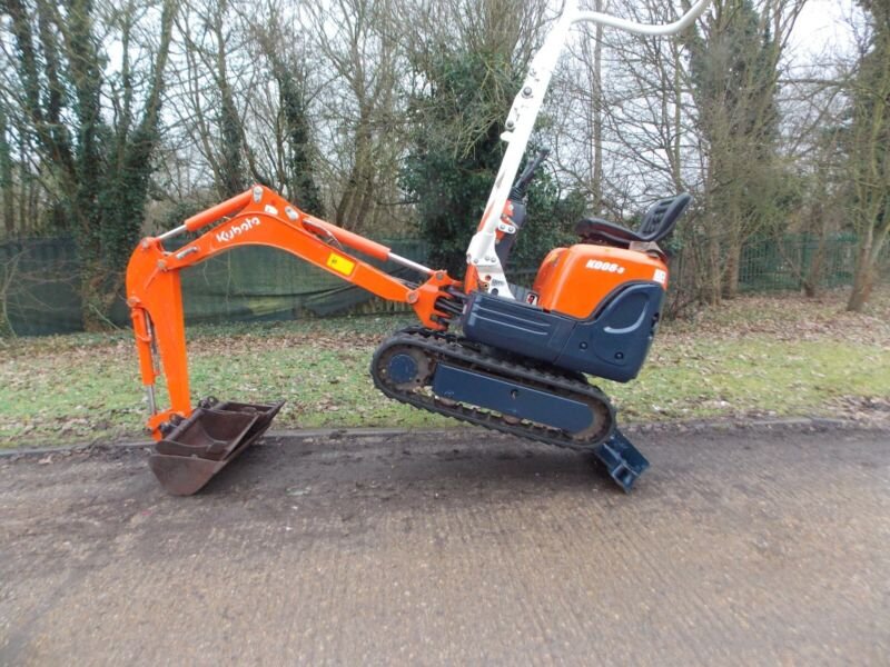 Kubota K008-3 Micro de Ocasión (2013) – Miniexcavadora 0,8T con Motor Nuevo – 2 694 h