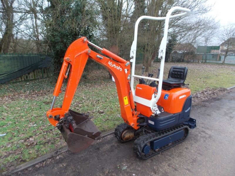 Kubota K008-3 Micro de Ocasión (2013) – Miniexcavadora 0,8T con Motor Nuevo – 2 694 h