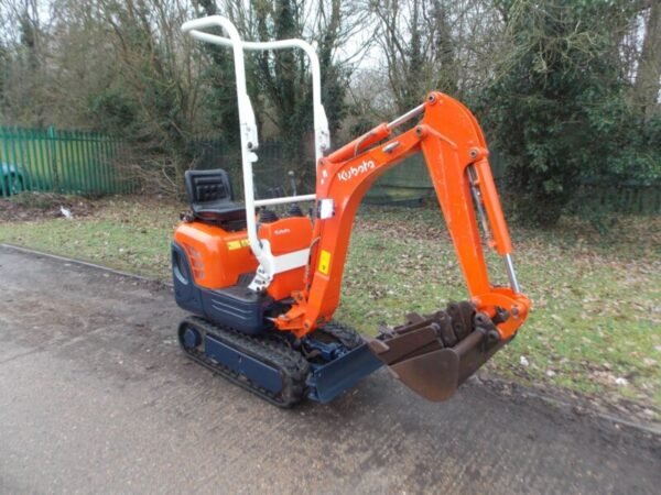 Kubota K008-3 Micro de Ocasión (2013) – Miniexcavadora 0,8T con Motor Nuevo – 2 694 h