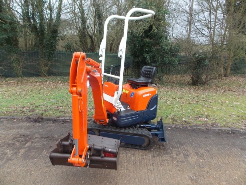 Kubota K008-3 Micro de Ocasión (2013) – Miniexcavadora 0,8T con Motor Nuevo – 2 694 h