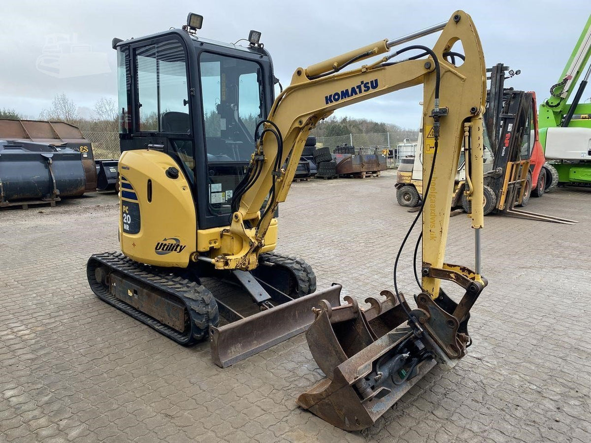 Komatsu PC20MR-2 (2005) – Mini Excavadora 2T – 2 280 h – Compacta y Fiable