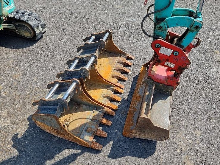 Kobelco SK17 SR-3 (2018) – Mini Excavadora 1,7T – 800 h – Compacta