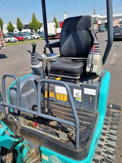 Kobelco SK17 SR-3 (2018) – Mini Excavadora 1,7T – 800 h – Compacta