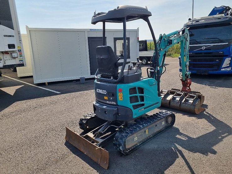 Kobelco SK17 SR-3 (2018) – Mini Excavadora 1,7T – 800 h – Compacta