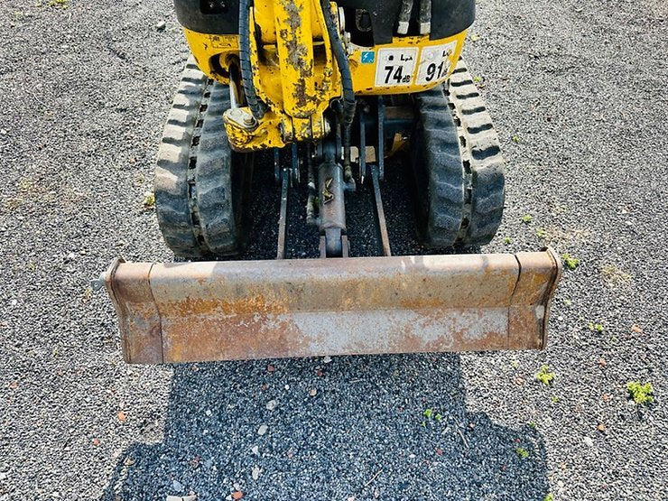 Komatsu PC 09-1 (2008) – Miniexcavadora 0,8T – 1500 h – Ultracompacta
