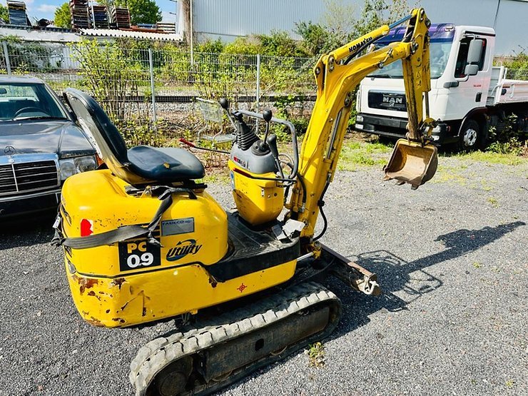 Komatsu PC 09-1 (2008) – Miniexcavadora 0,8T – 1500 h – Ultracompacta