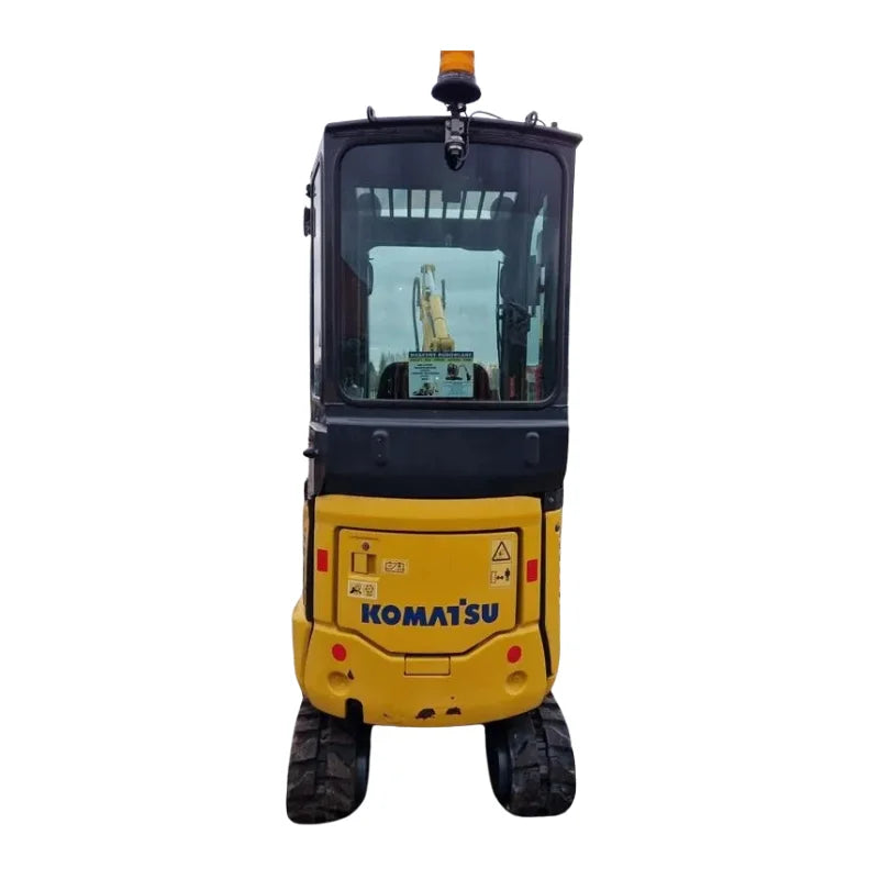 Miniexcavadora de ocasión Komatsu PC 16 R 3HS 1,8 t 2018 cabina 1 800 h
