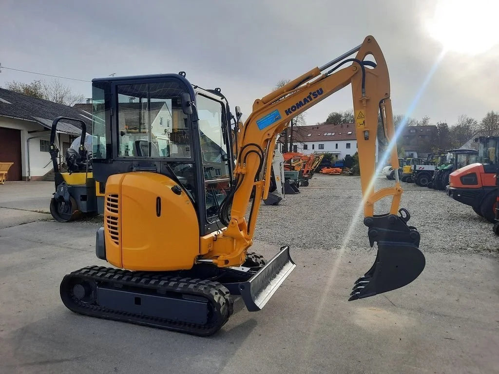 Miniexcavadora de ocasión Komatsu PC 20 2 t 2007 4 700 h 3ª línea hidráulica