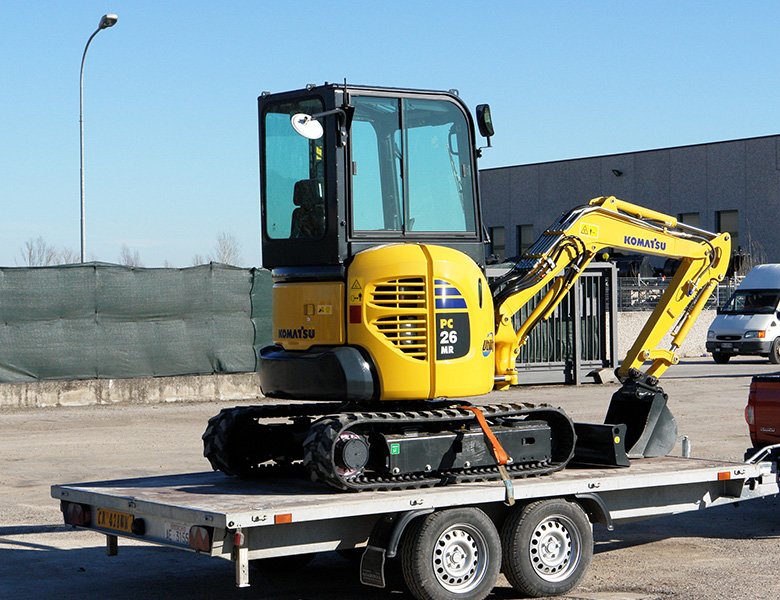 Miniexcavadora Komatsu PC26MR-3 de ocasión (2013) – 2,8T con 3 cucharas