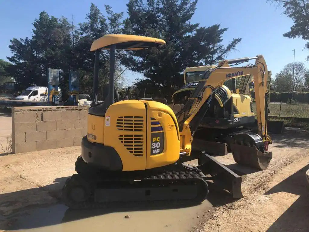 Miniexcavadora KOMATSU PC30MR-2 – ocasión