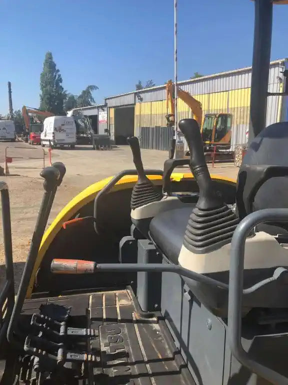 Miniexcavadora KOMATSU PC30MR-2 – ocasión