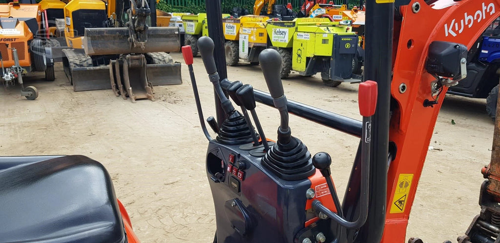 Kubota K008-3 de ocasión (2021) – Miniexcavadora ultracompacta 0,98T – 700 h – Excelente estado