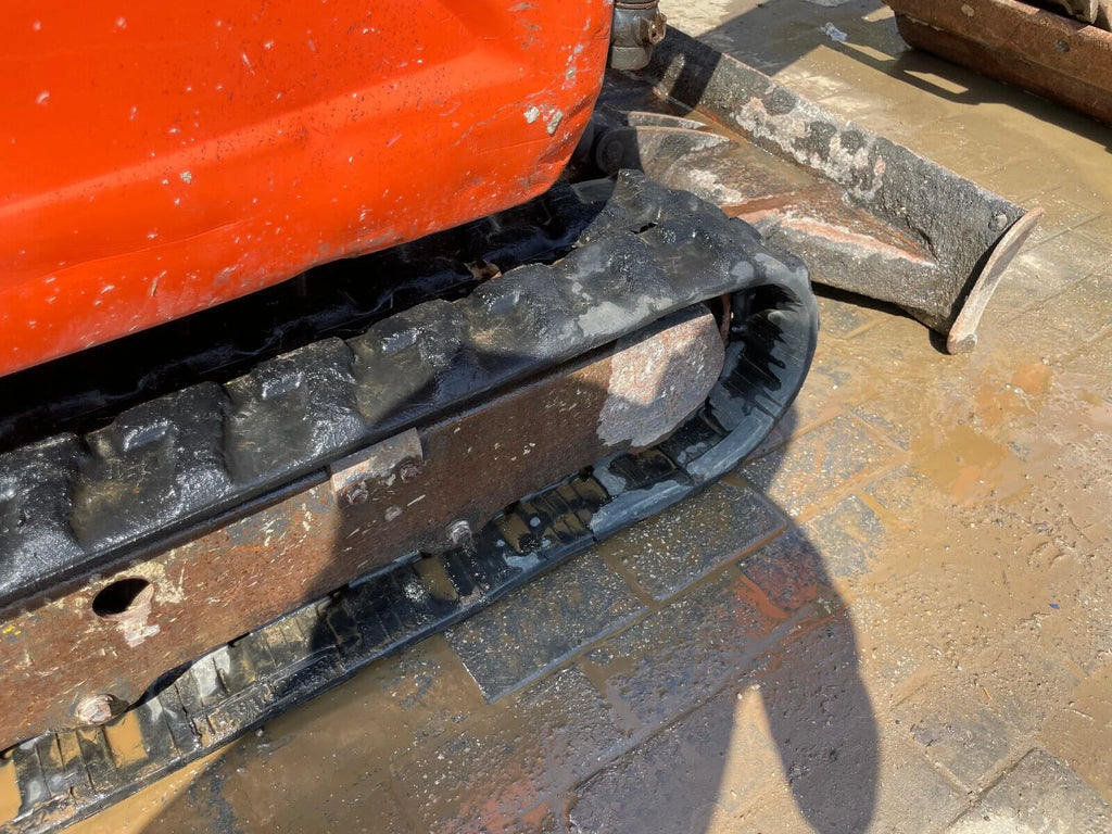 Miniexcavadora Kubota KX 015-4 de ocasión 1,5 t 2013 3 212 h 3 cucharas