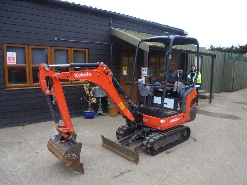 Kubota KX015-4 de Ocasión (2018) – Miniexcavadora 1,5 T Revisada con 3 Cucharas – 1 394 h