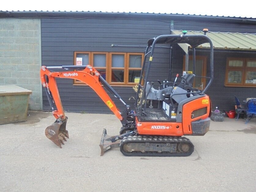 Kubota KX015-4 de Ocasión (2018) – Miniexcavadora 1,5 T Revisada con 3 Cucharas – 1 394 h