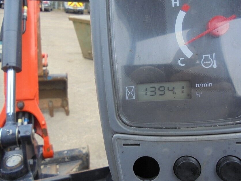 Kubota KX015-4 de Ocasión (2018) – Miniexcavadora 1,5 T Revisada con 3 Cucharas – 1 394 h