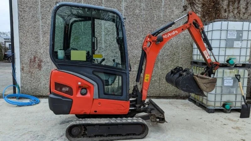 Miniexcavadora Kubota KX016-4 de ocasión 1,7 t 2014 pulgar hidráulico