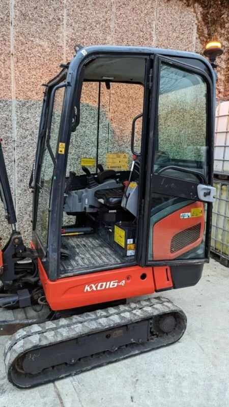 Miniexcavadora Kubota KX016-4 de ocasión 1,7 t 2014 pulgar hidráulico