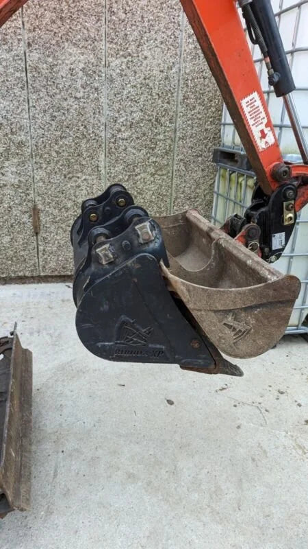 Miniexcavadora Kubota KX016-4 de ocasión 1,7 t 2014 pulgar hidráulico