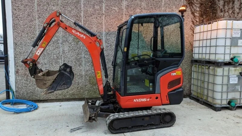 Miniexcavadora Kubota KX016-4 de ocasión 1,7 t 2014 pulgar hidráulico