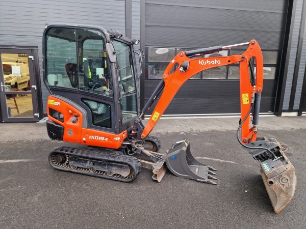 Miniexcavadora Kubota KX019-4 de ocasión 1,85 t 2019 cabina cerrada