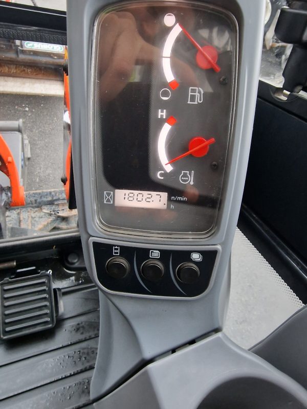 Miniexcavadora Kubota KX019-4 de ocasión 1,85 t 2019 cabina cerrada