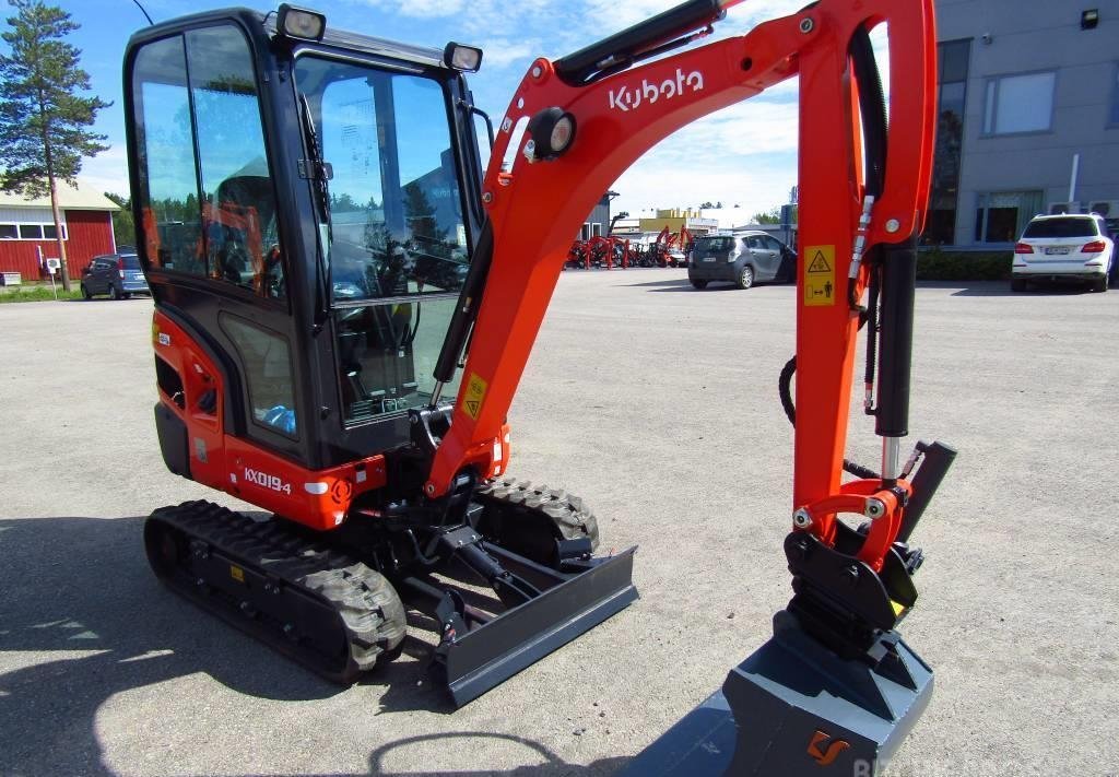 Miniexcavadora Kubota KX019-4 de ocasión 1,9 t 2022 10 h estado nuevo