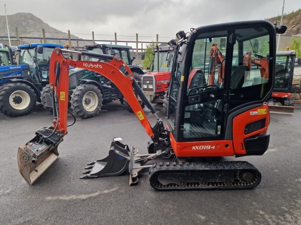 Miniexcavadora Kubota KX019-4 de ocasión 1,85 t 2019 cabina cerrada