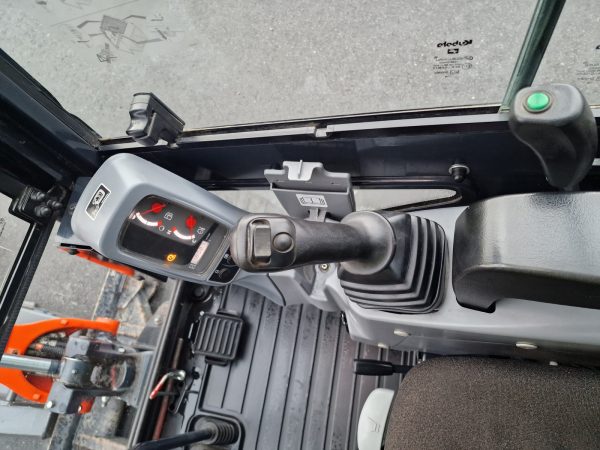 Miniexcavadora Kubota KX019-4 de ocasión 1,85 t 2019 cabina cerrada