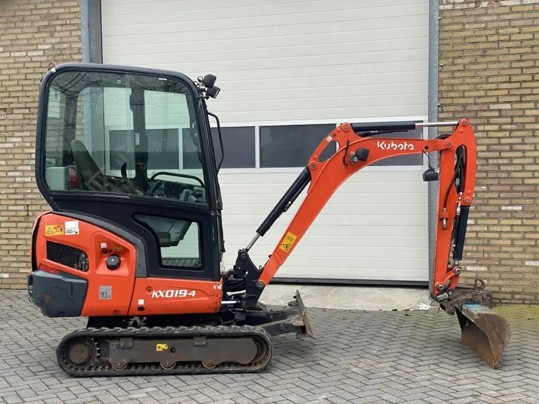 Kubota KX019-4 (2012) – Mini Excavadora 1,8T – 8 386 h – 3 Cucharas – Lista para usar