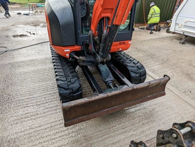 Miniexcavadora Kubota KX027-4 de ocasión 2,7 t 2017 cabina climatizada