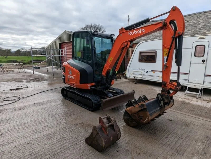 Miniexcavadora Kubota KX027-4 de ocasión 2,7 t 2017 cabina climatizada