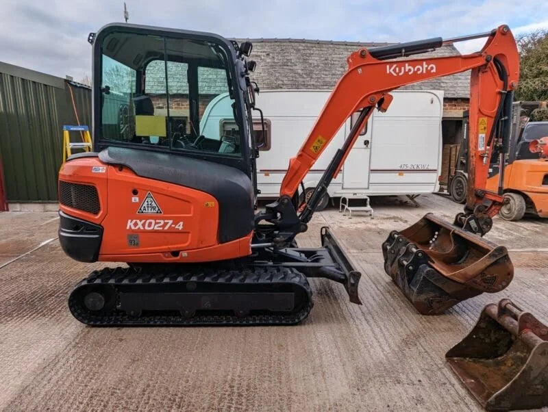 Miniexcavadora Kubota KX027-4 de ocasión 2,7 t 2017 cabina climatizada