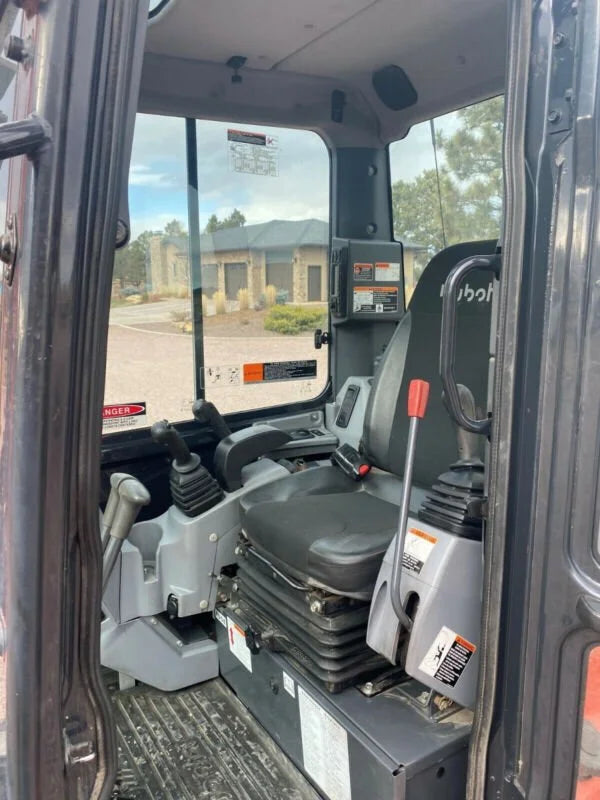 Miniexcavadora Kubota KX033-4R3A de ocasión 3,5 t 2016 cabina clim 3 864 h