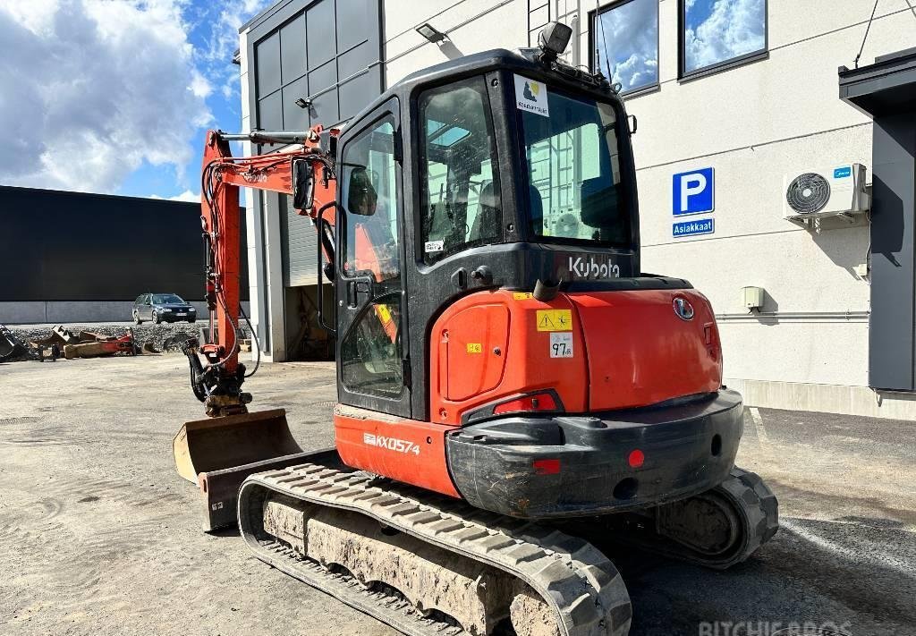 Kubota KX057-4 (2018) – Miniexcavadora 5,6 Toneladas – 5 600 h – Totalmente revisada con 3 cucharones