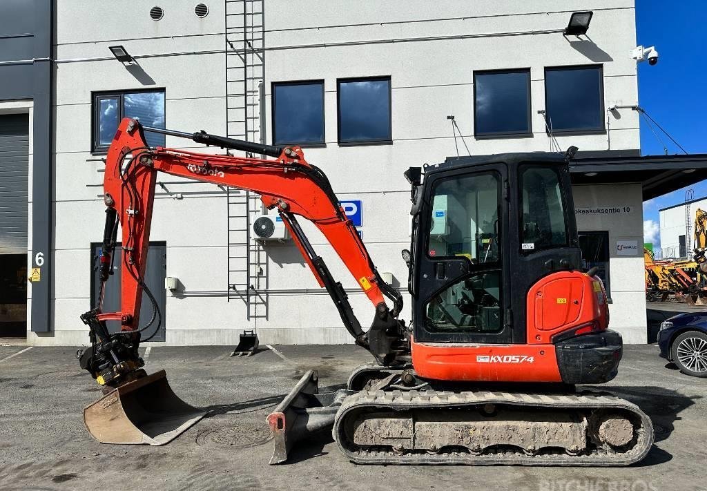 Miniexcavadora Kubota KX057-4 de ocasión 5,6 t 2018 5 600 h 3 cucharones