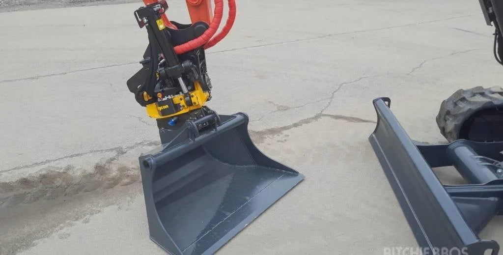 Miniexcavadora de ocasión Kubota KX060-5 5,7 t 2022 tiltrotator 5 h